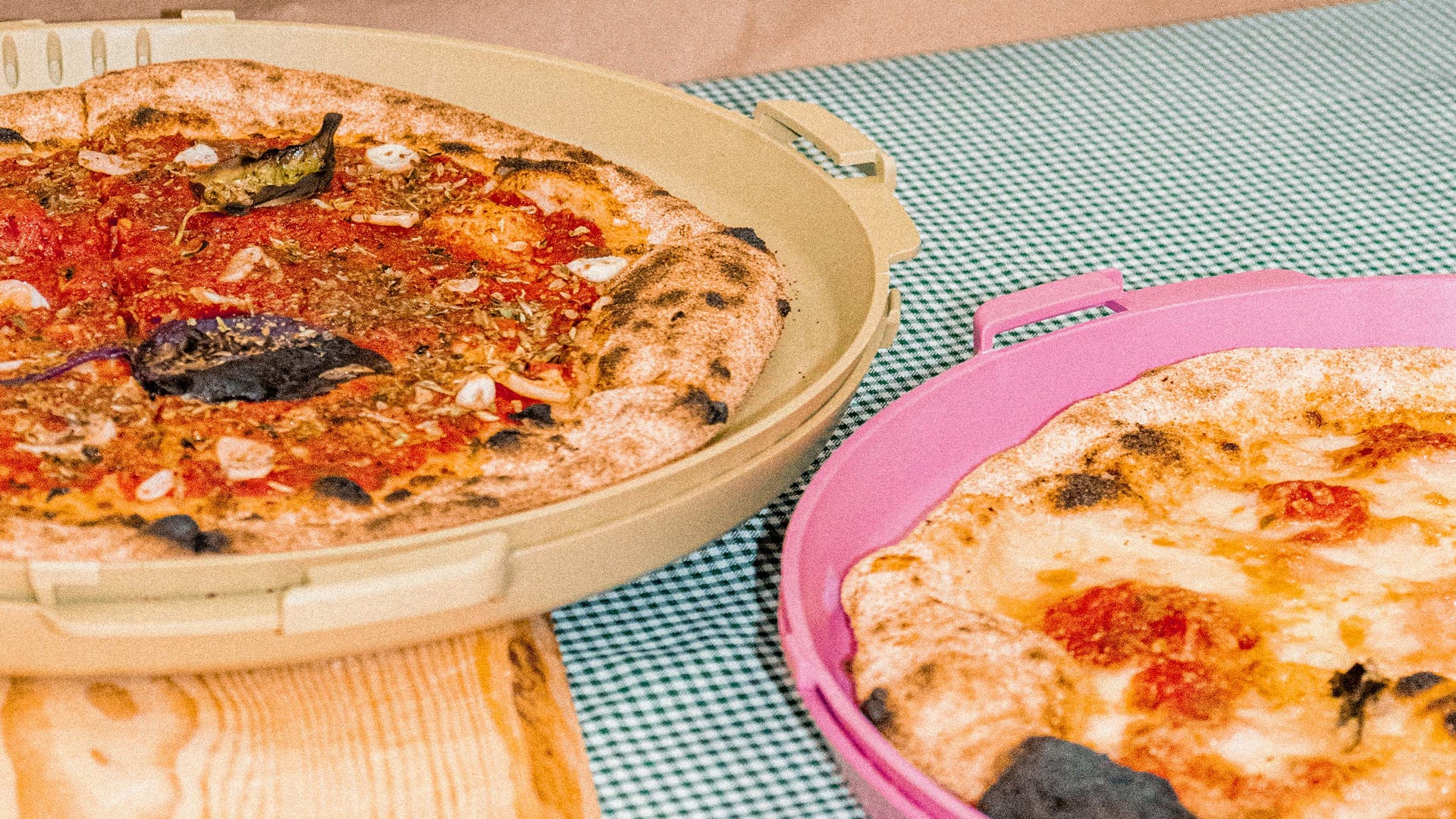 This Collapsible Reusable Pizza Container Is The Perfect Way To Store  Leftover Pizza